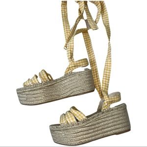 Summer strappy flatform